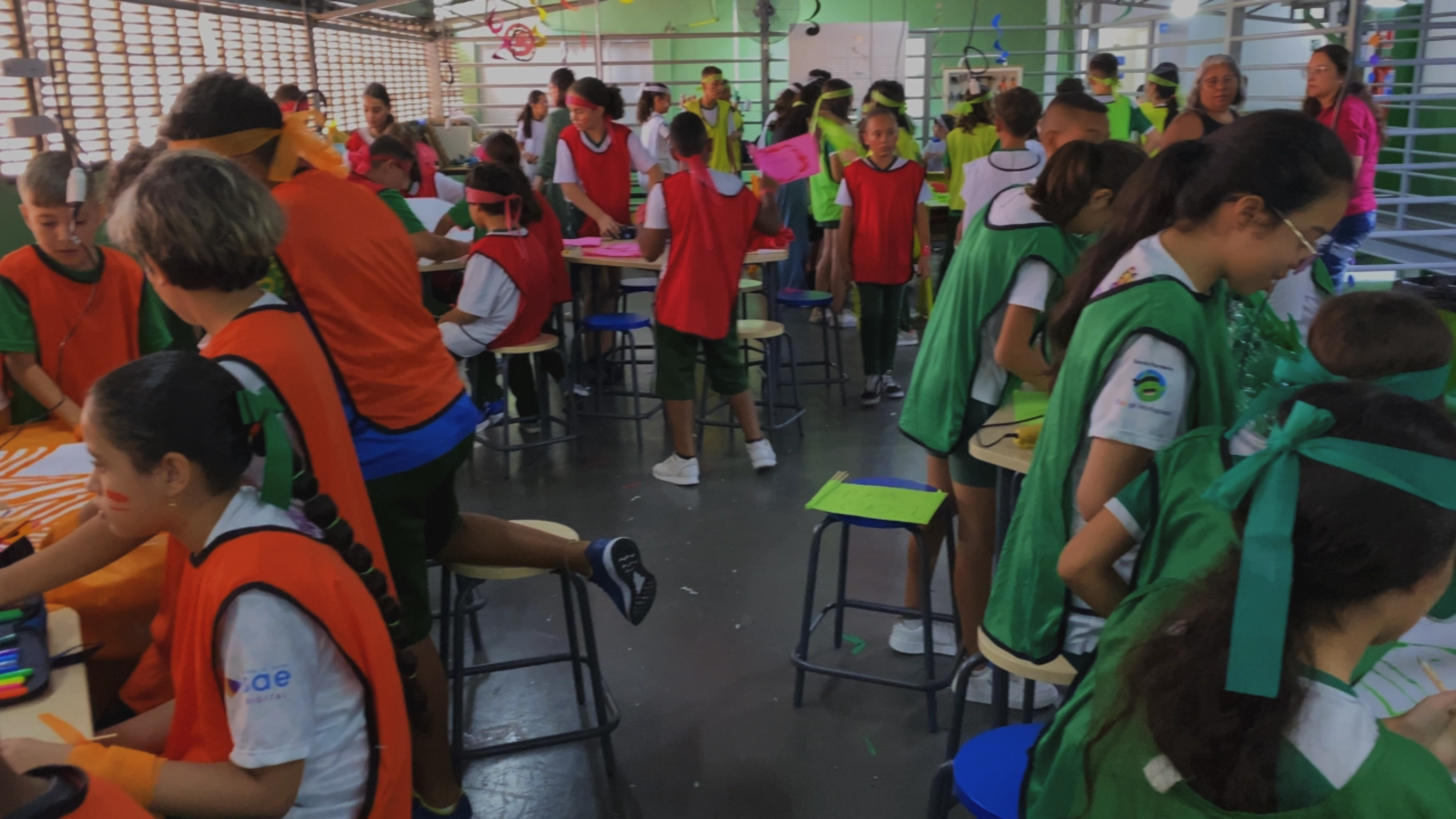 Alunos do Ensino Fundamental I no Colégio Harmonia, São Mateus SP