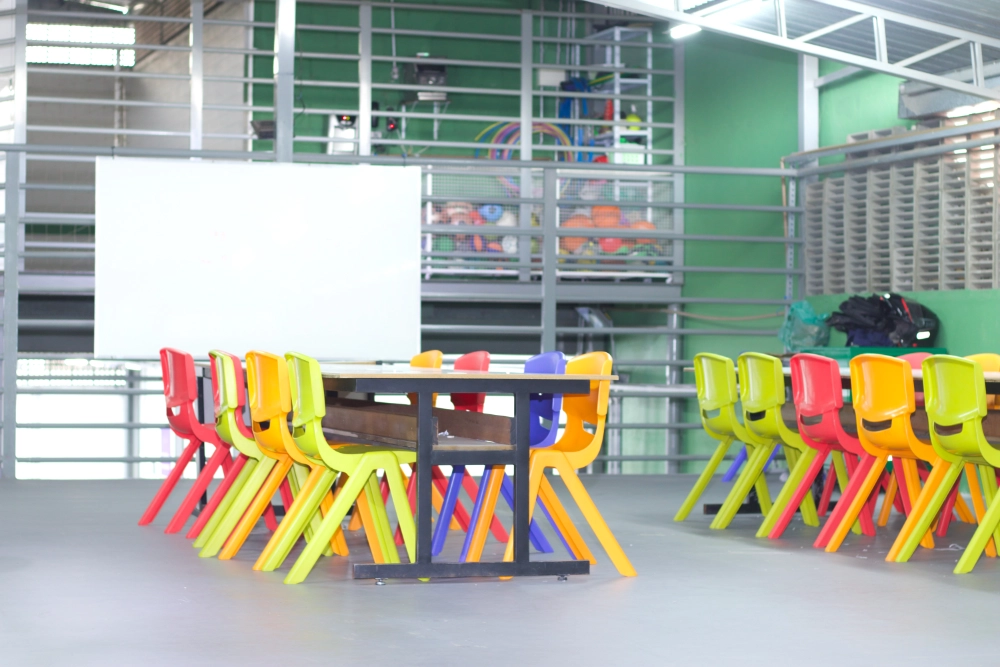 Alunos no Laboratório Maker do Colégio Harmonia em São Mateus, São Paulo